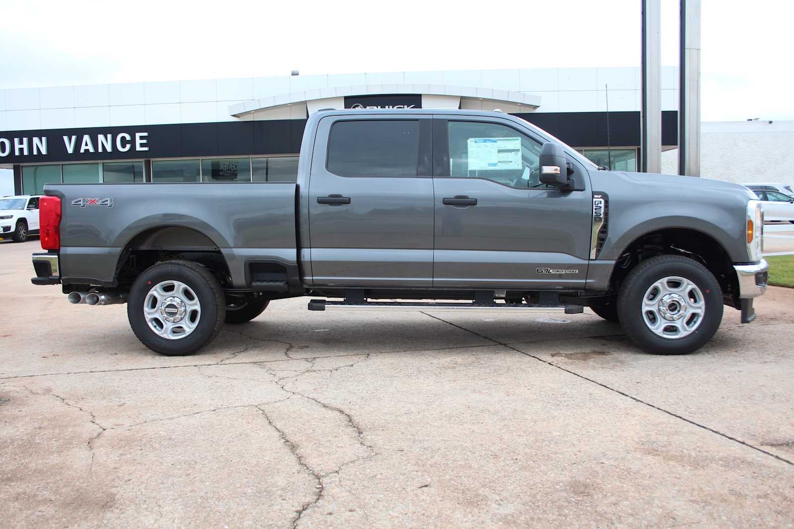 2026 Ford Super Duty F-250 SRW XLT