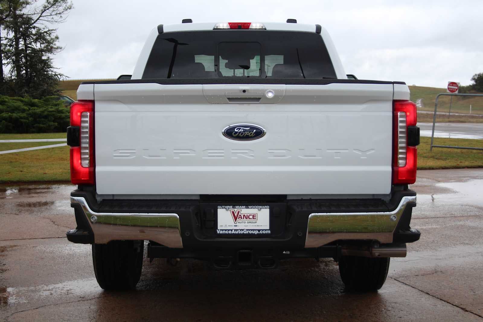 2026 Ford Super Duty F-350 SRW LARIAT