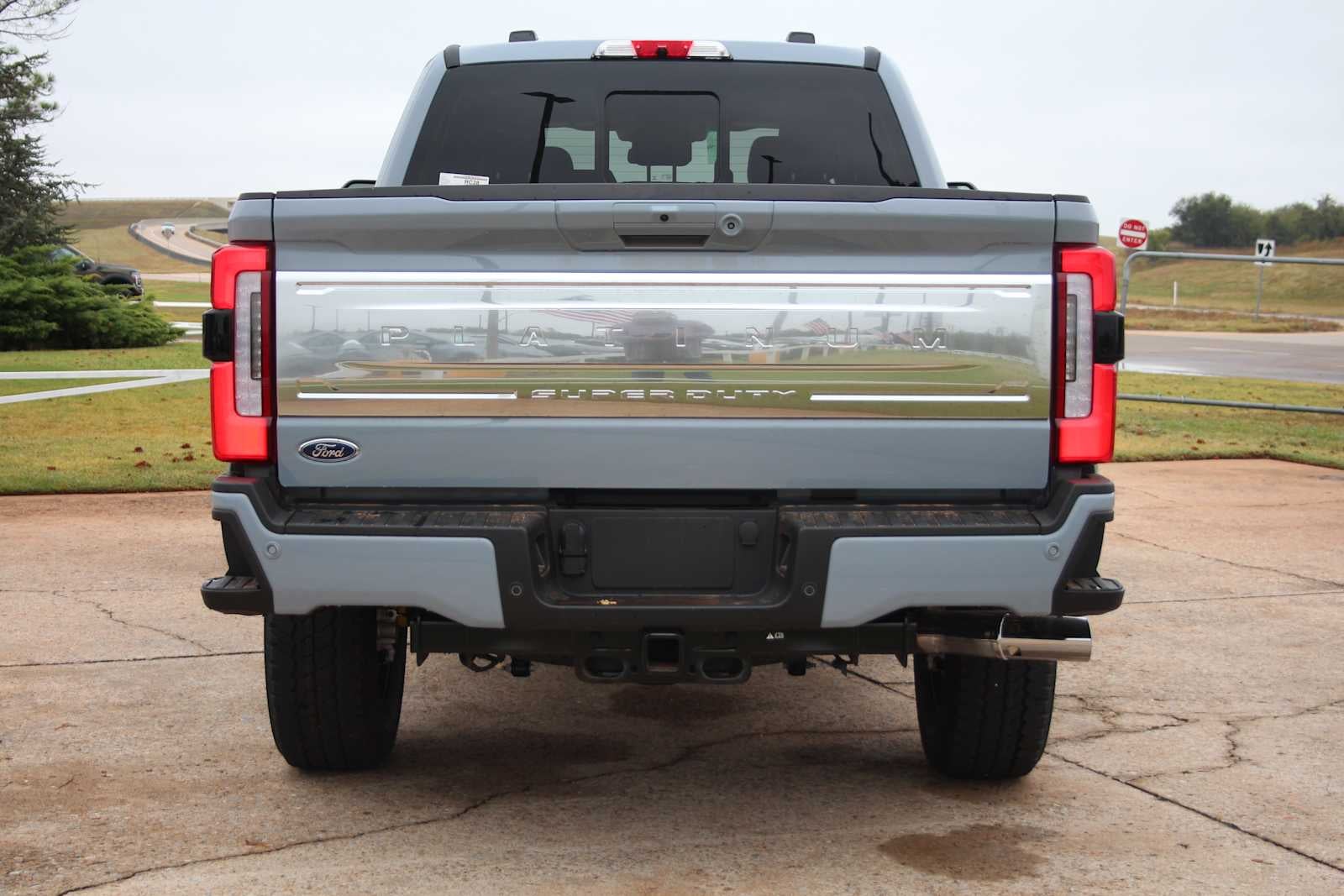 2026 Ford Super Duty F-350 SRW Platinum