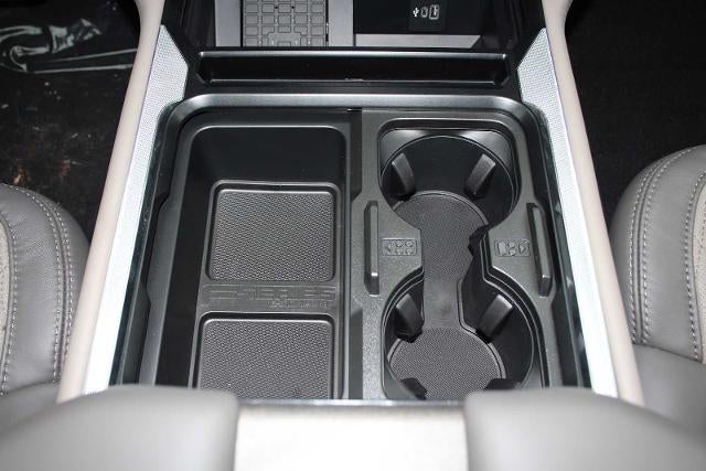 2026 Ford Super Duty F-350 SRW Platinum