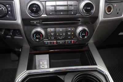 2017 Ford Super Duty F-350 SRW Pickup Platinum
