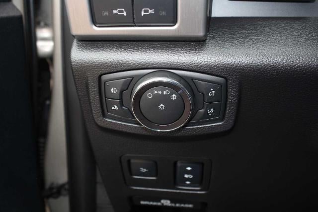 2017 Ford Super Duty F-350 SRW Pickup Platinum