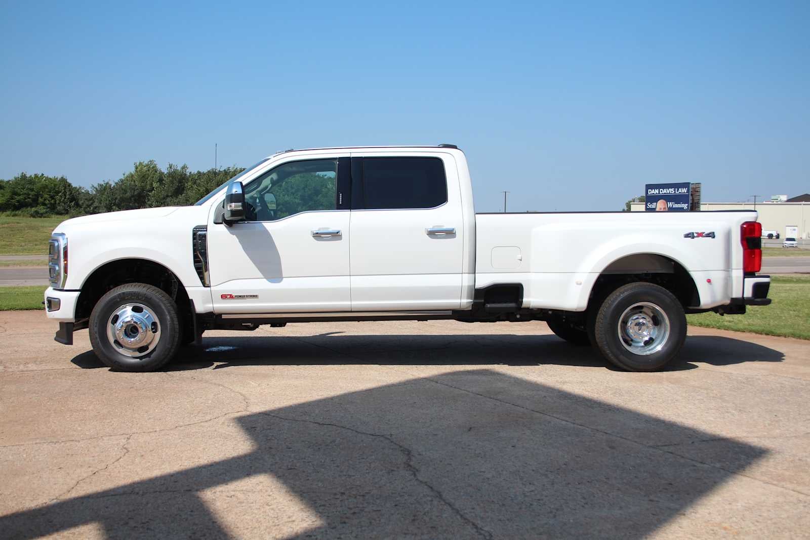 2026 Ford Super Duty F-350 DRW Pickup Platinum