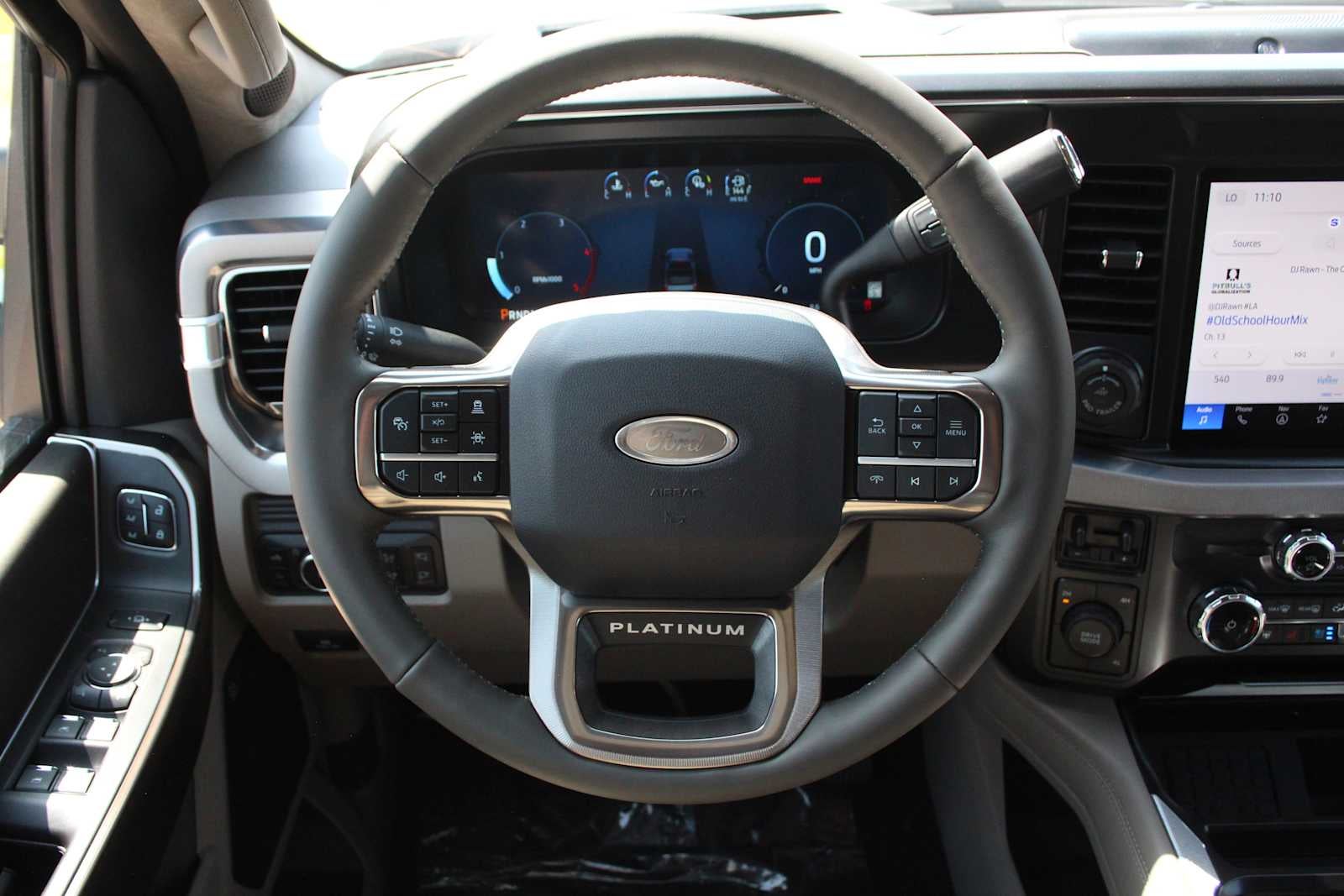 2026 Ford Super Duty F-350 DRW Pickup Platinum
