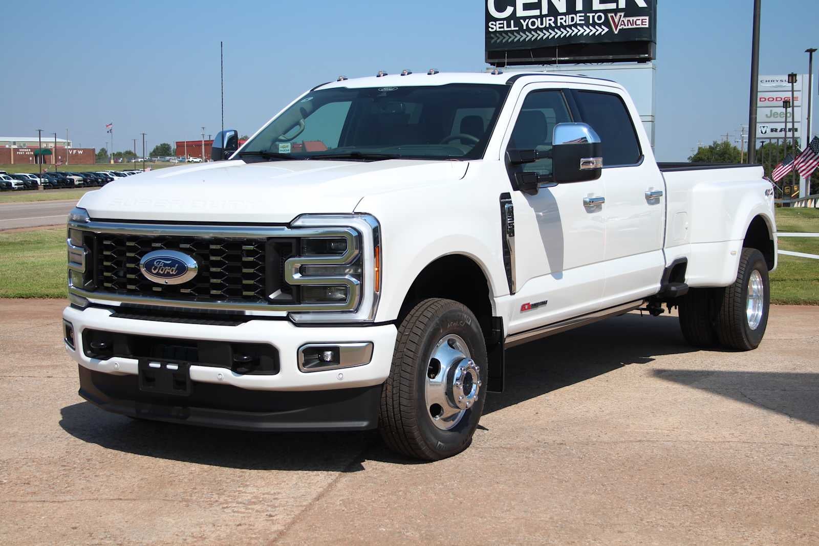 2026 Ford Super Duty F-350 DRW Pickup Platinum
