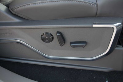 2026 Ford Super Duty F-350 DRW Pickup Platinum