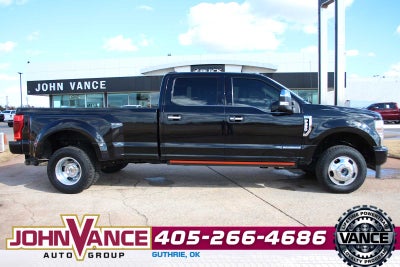 2022 Ford Super Duty F-350 DRW Platinum