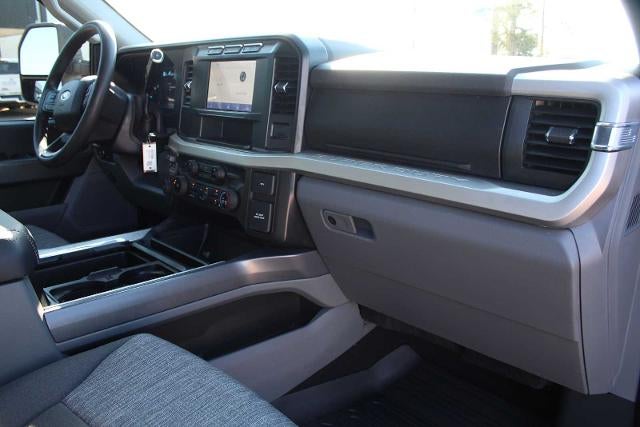 2024 Ford Super Duty F-350 DRW Pickup XLT