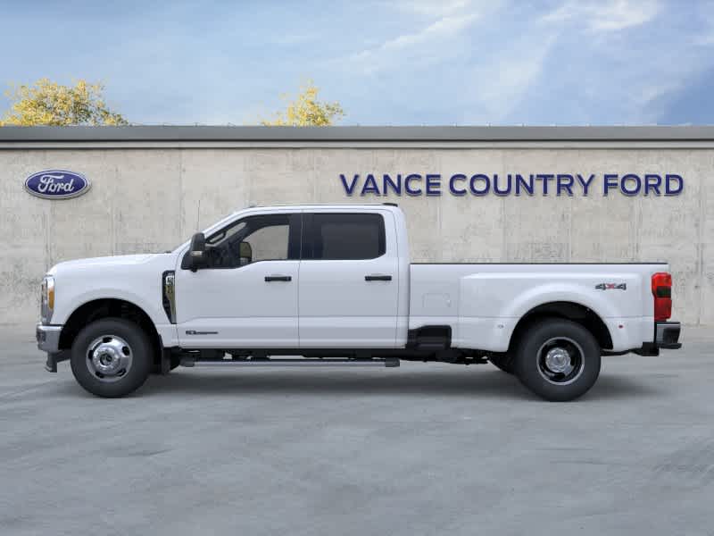 2026 Ford Super Duty F-350 DRW Pickup XLT