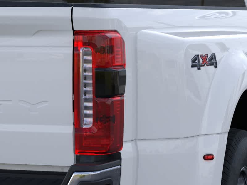 2026 Ford Super Duty F-350 DRW Pickup XLT