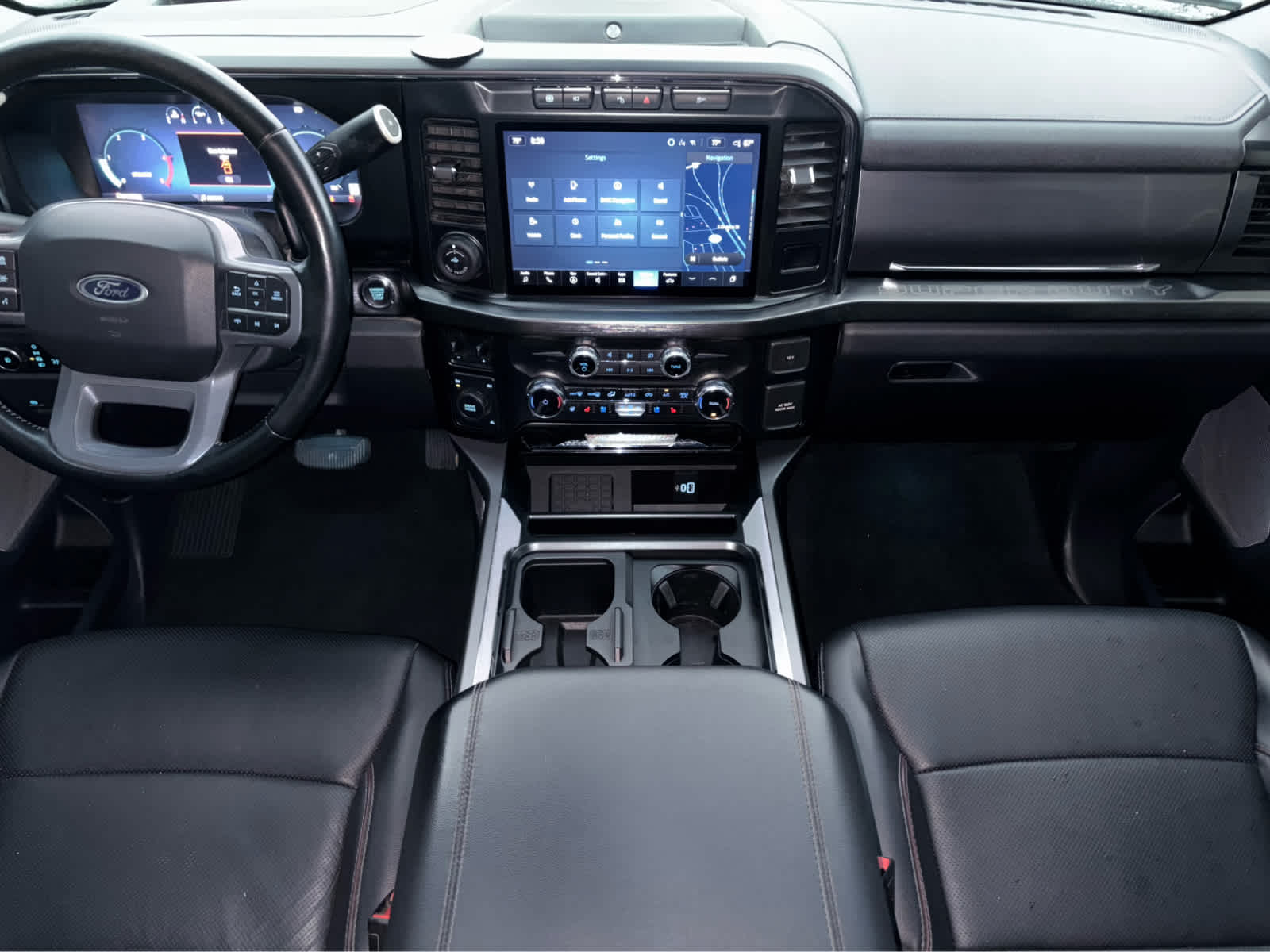 2023 Ford Super Duty F-350 DRW Pickup LARIAT
