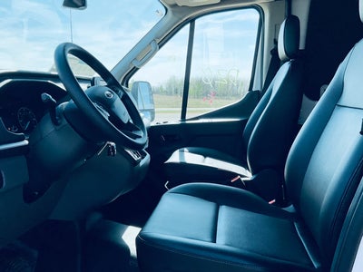 2025 Ford Transit Base