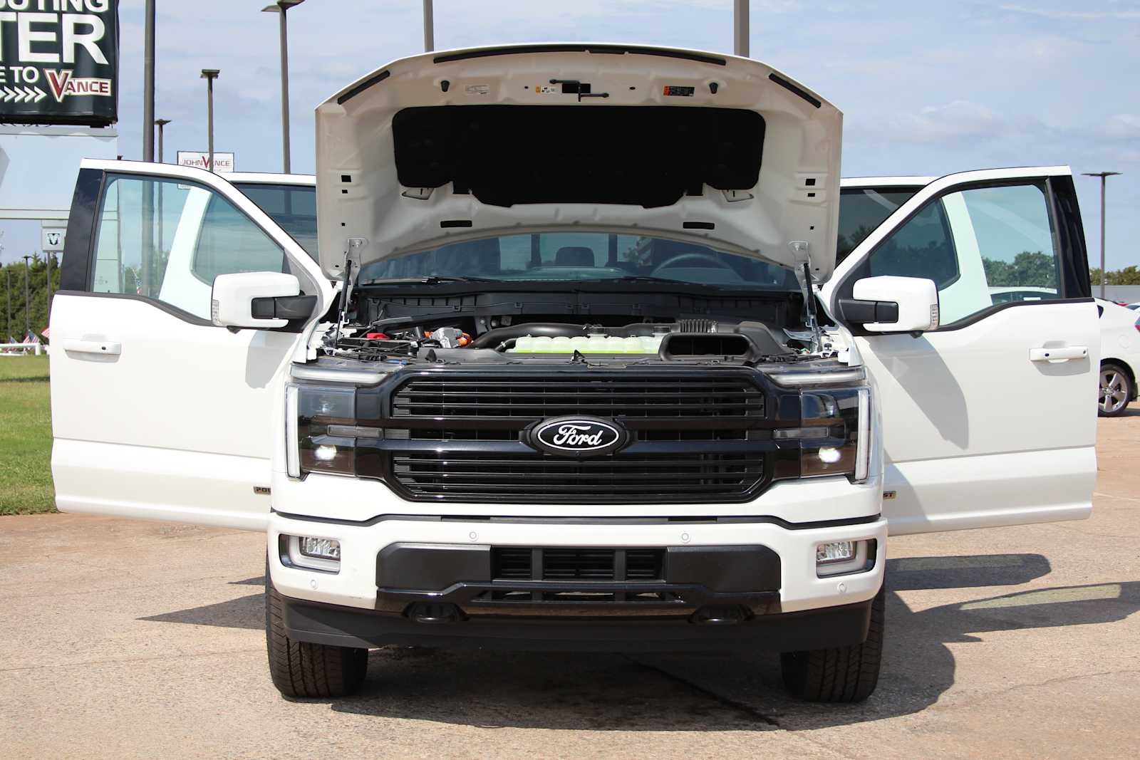 2025 Ford F-150 Platinum