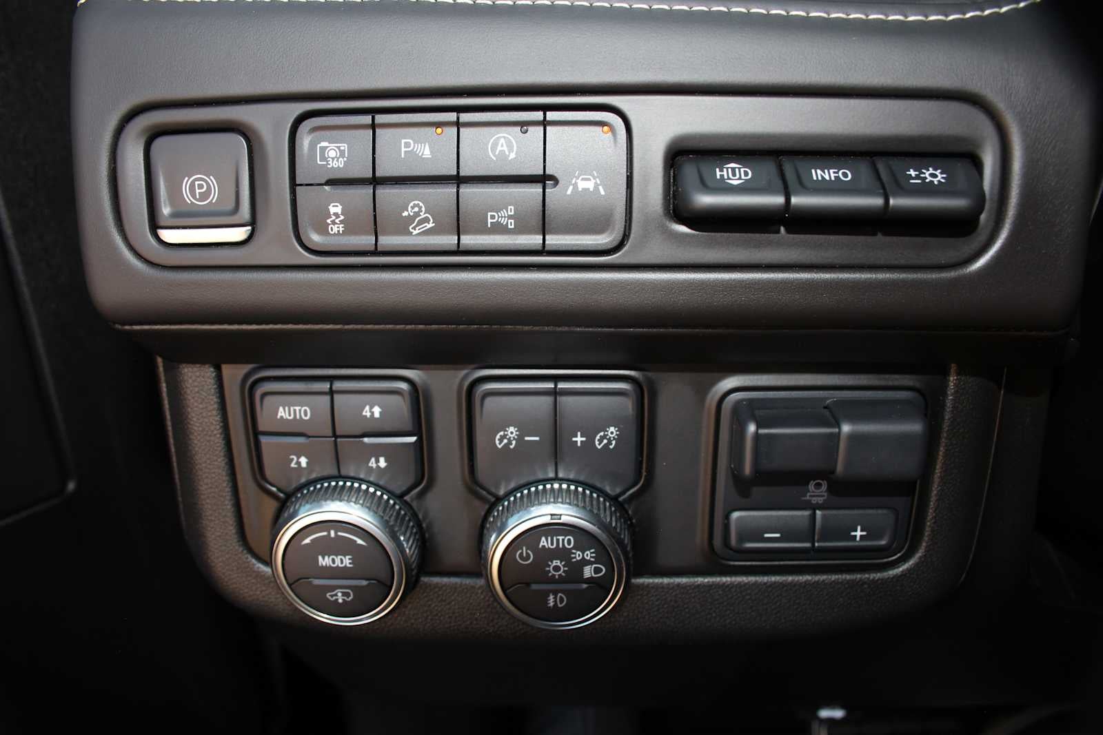 2023 GMC Yukon Denali Ultimate Denali Ultimate