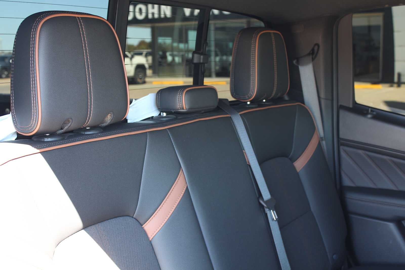 2025 GMC Canyon 4WD AT4