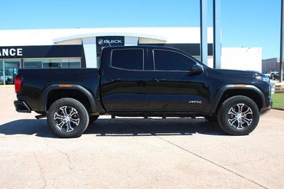 2025 GMC Canyon 4WD AT4