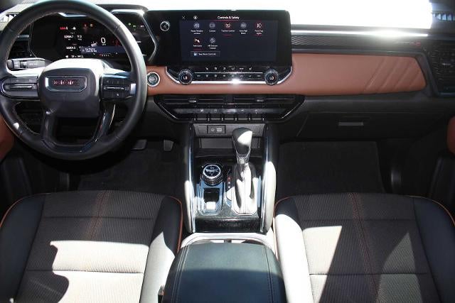 2025 GMC Canyon 4WD AT4